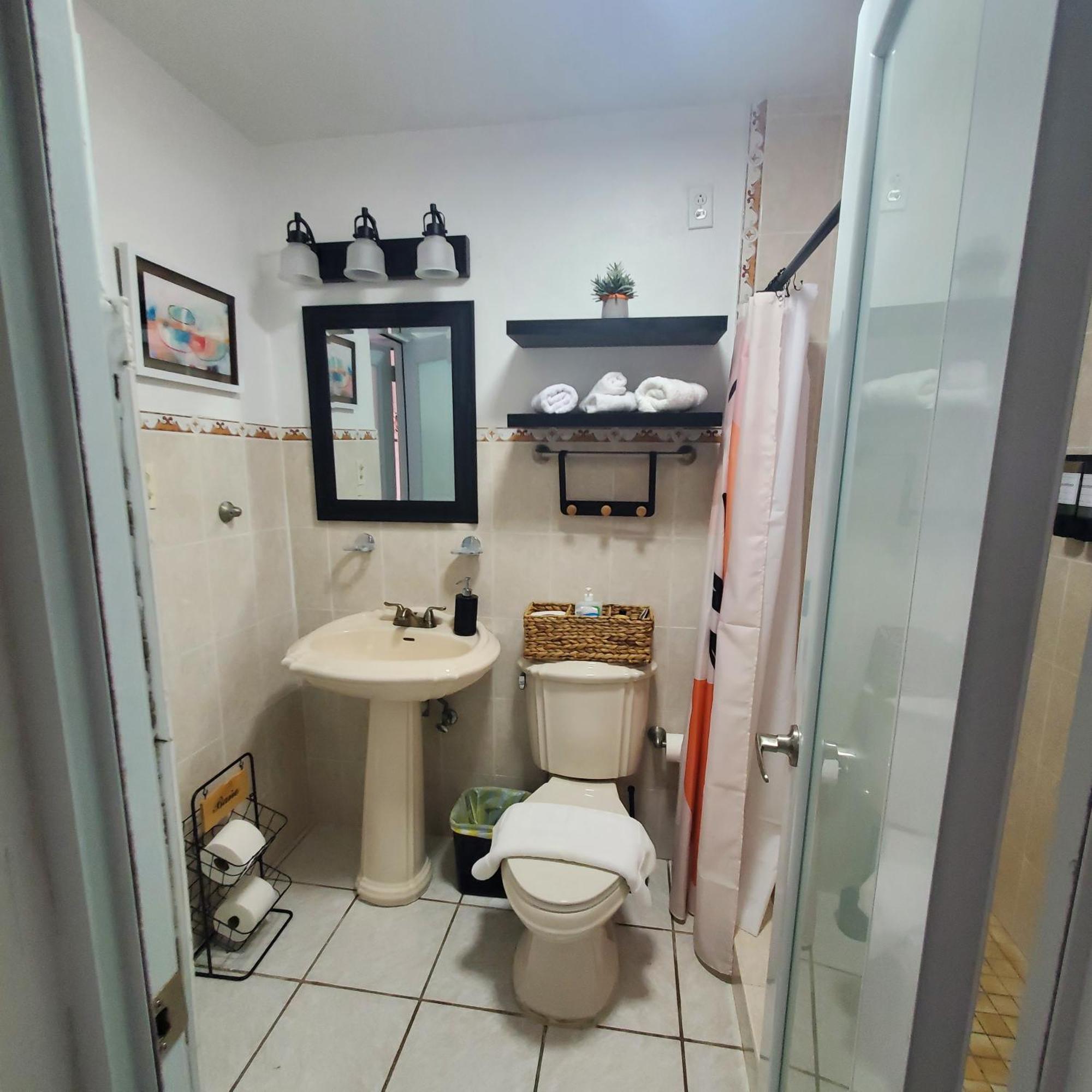 Cozy Cute Home 2Nd Floor Pay At The Property And We Have Many Method Of Payments Just Ask Us Fajardo Cameră foto